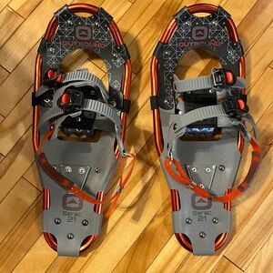 Outbound Snowshoes Serac 21 with travel bag